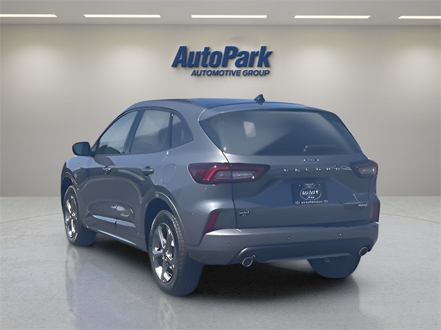 2024 Ford Escape ST-Line photo 4