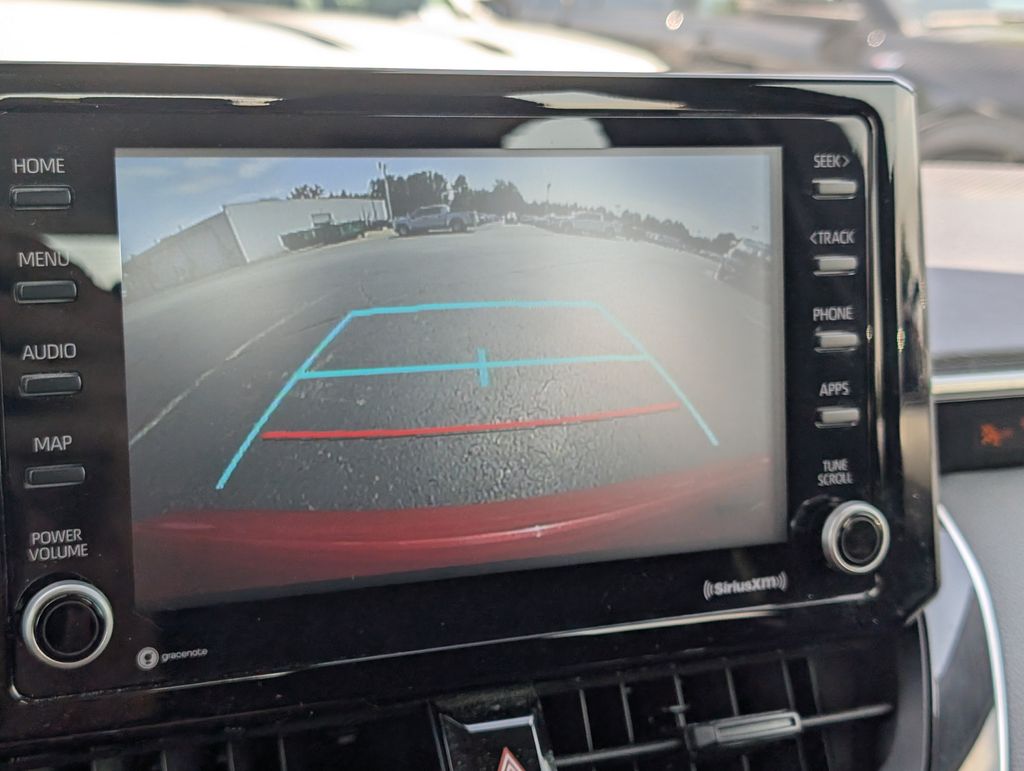 2022 Toyota Corolla LE photo 18