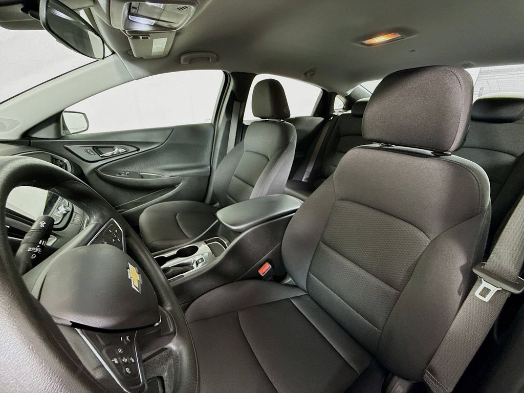 2024 Chevrolet Malibu LS photo 16