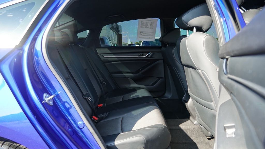 2018 Honda Accord Sport photo 16