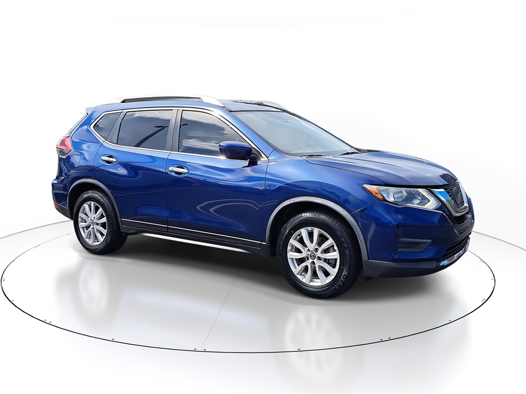2020 Nissan Rogue SV photo 2