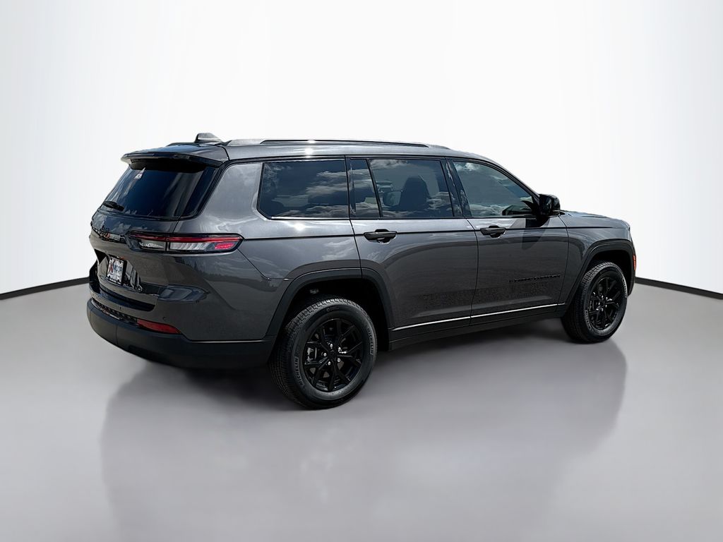 2025 Jeep Grand Cherokee Altitude photo 4