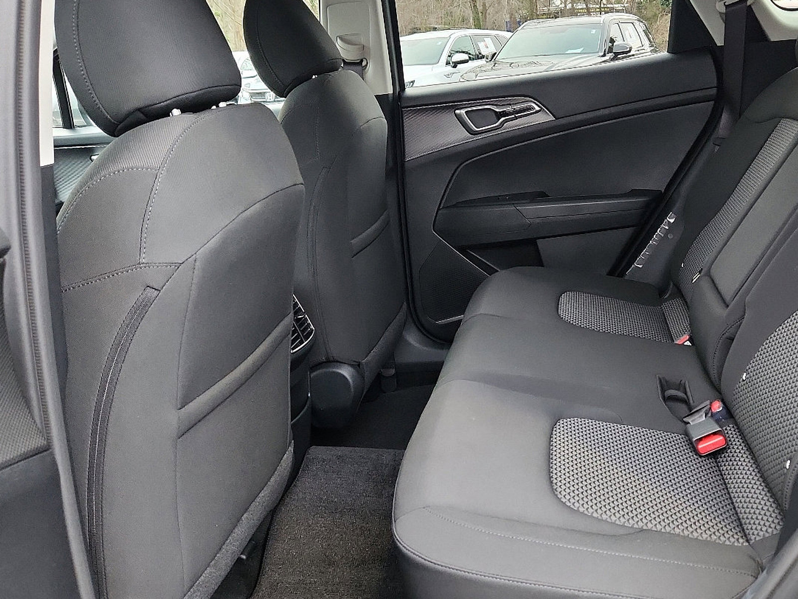 2025 Kia Sportage Hybrid LX photo 5
