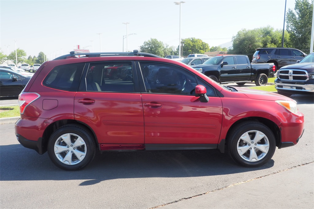 2016 Subaru Forester 2.5i Premium photo 4