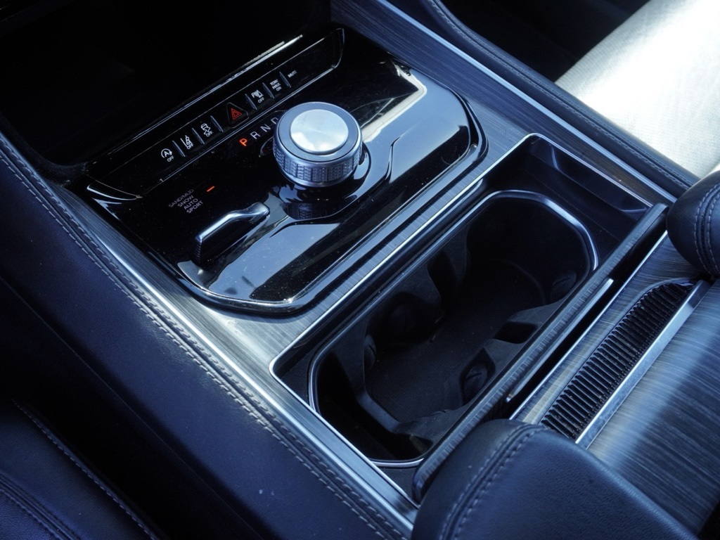 2023 Jeep Wagoneer L Series II photo 16