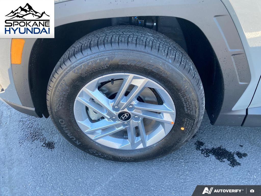 2025 Hyundai Tucson SE photo 9