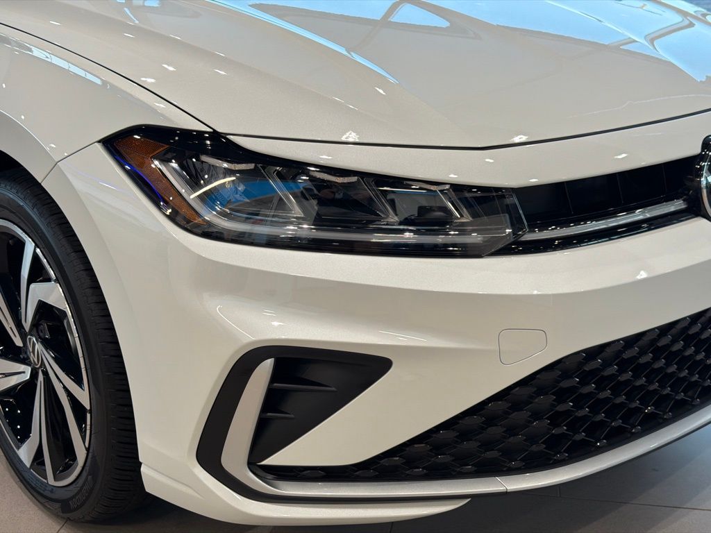 2025 Volkswagen Jetta 1.5T SEL photo 9