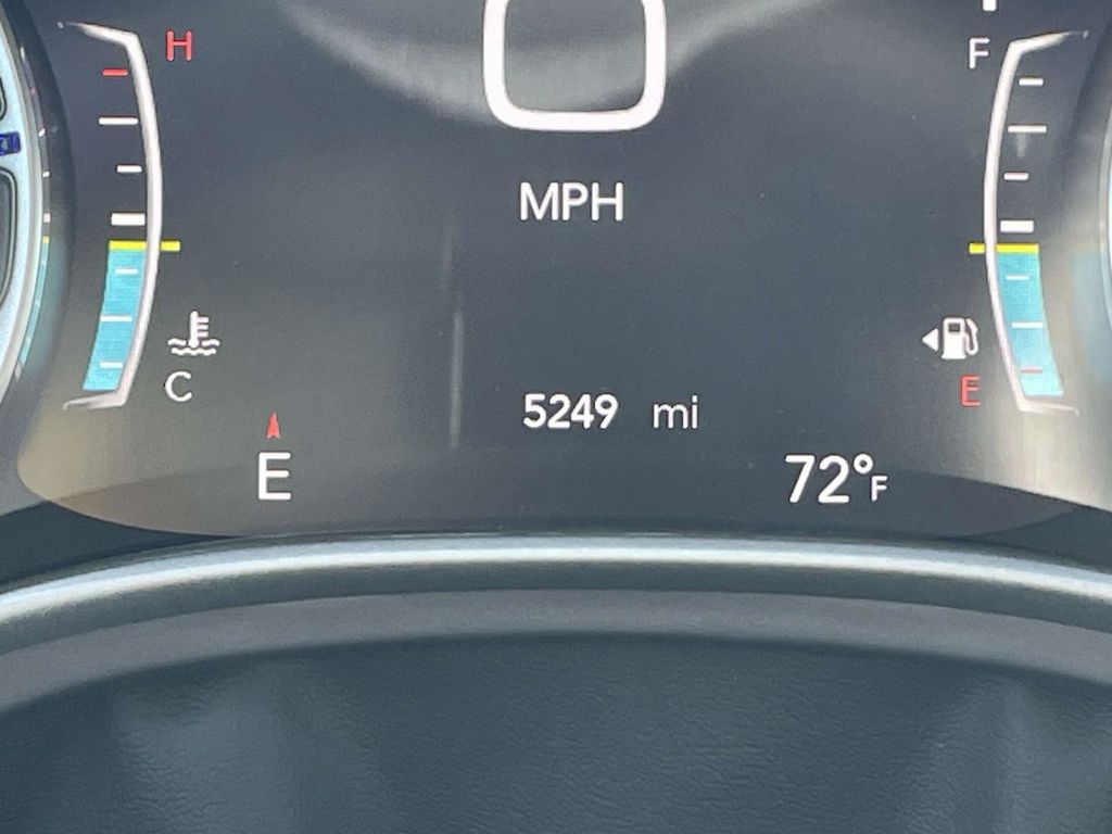 2025 Chrysler Voyager LX photo 28