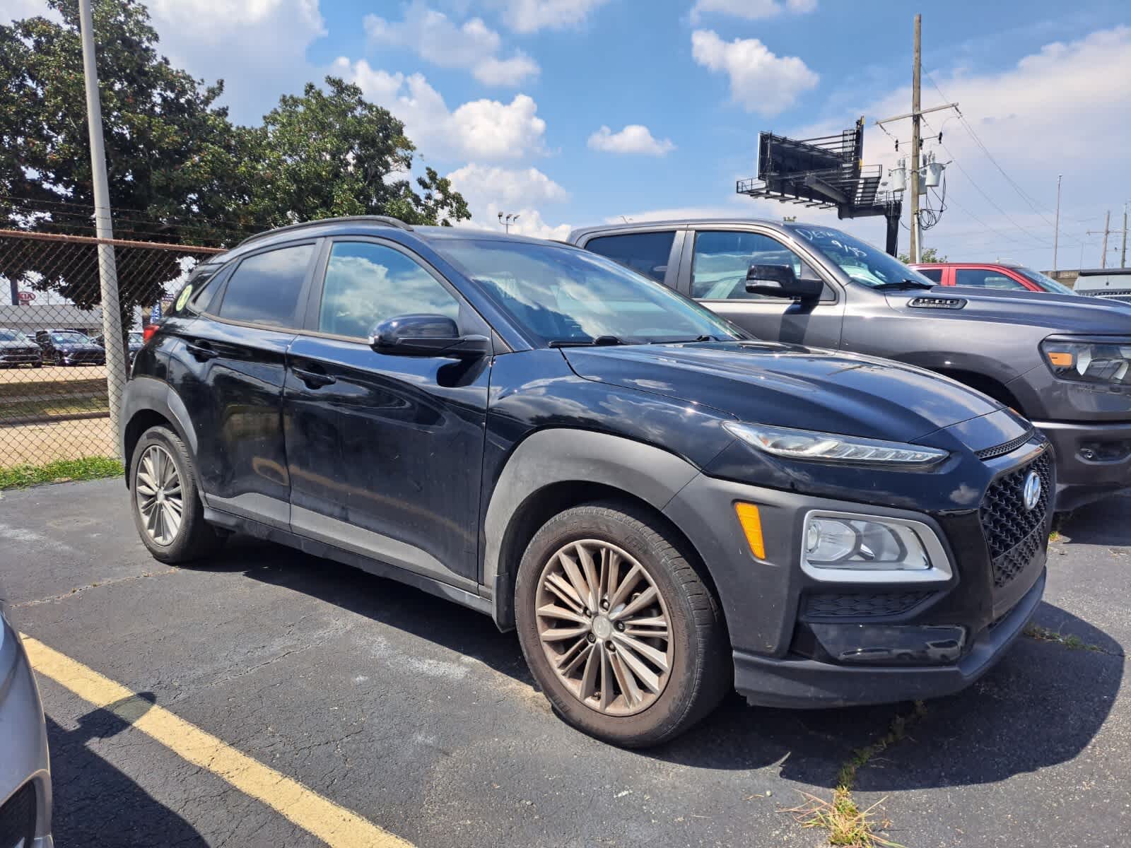 2020 Hyundai Kona SEL photo 3