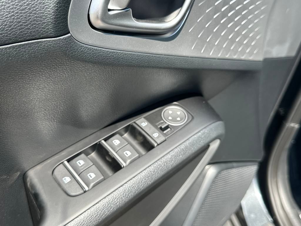 2025 Kia Soul S photo 8