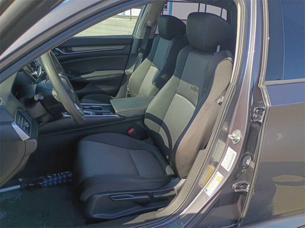 2020 Honda Accord LX photo 19
