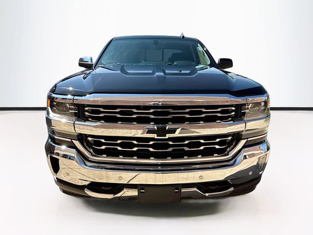2017 Chevrolet Silverado 1500 LTZ photo 3