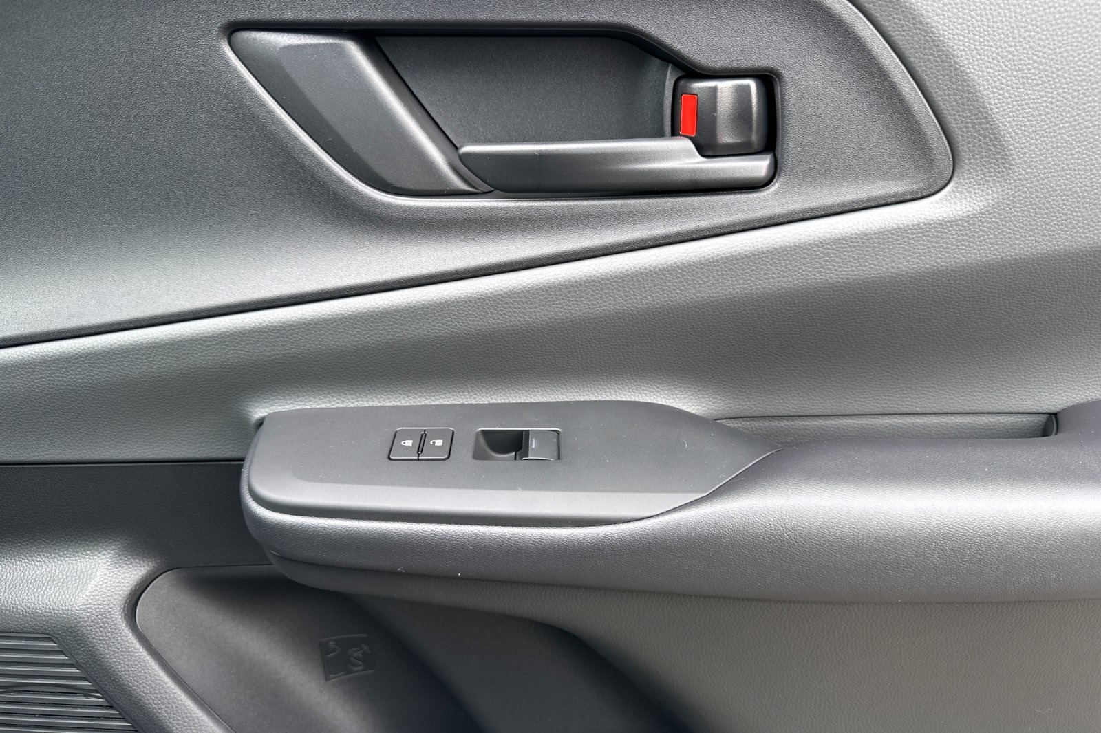 2026 Toyota Prius LE photo 18