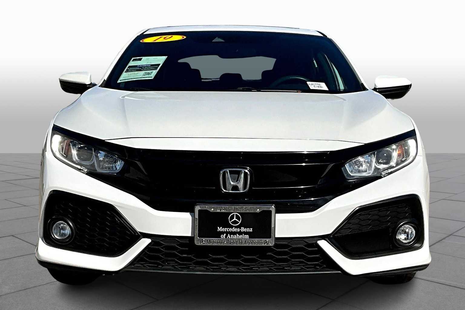 2019 Honda Civic Hatchback EX photo 3