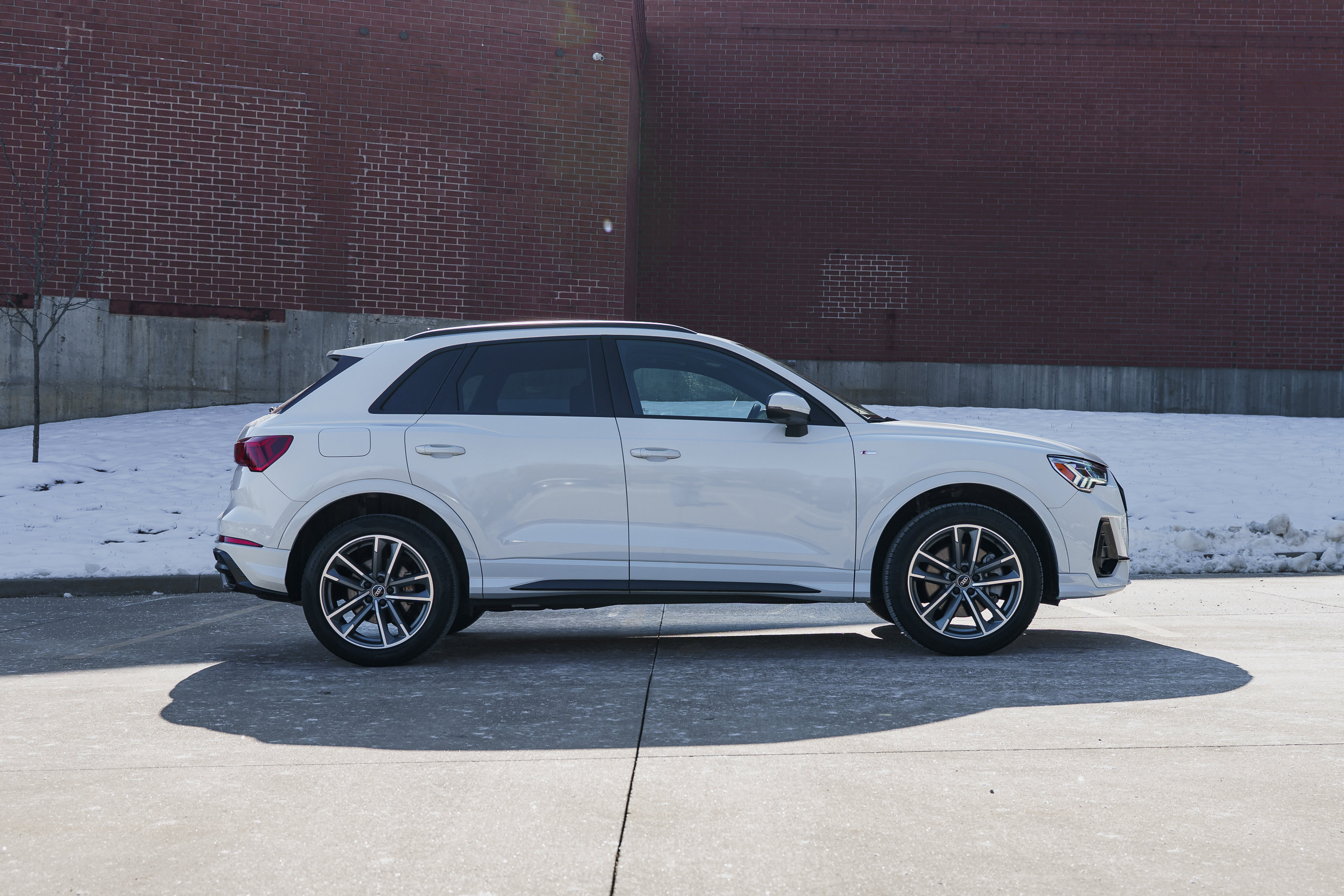 2022 Audi Q3 S line Premium Plus photo 3