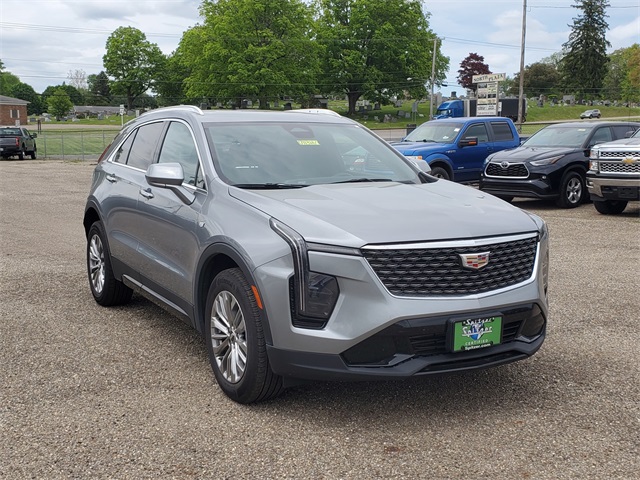 2024 Cadillac XT4 Premium Luxury photo 3