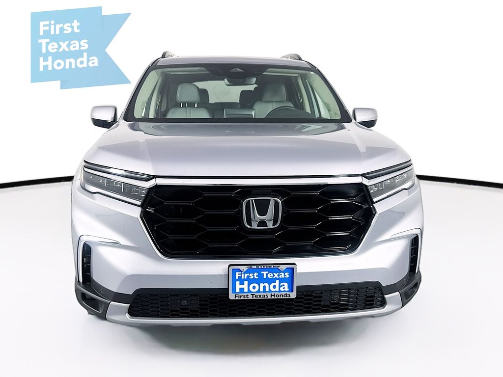 2025 Honda Pilot Touring photo 2