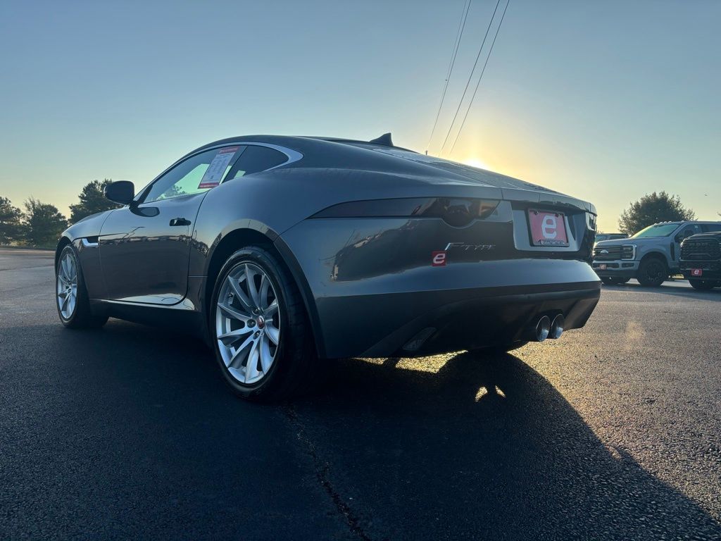 2016 Jaguar F-TYPE Base photo 5
