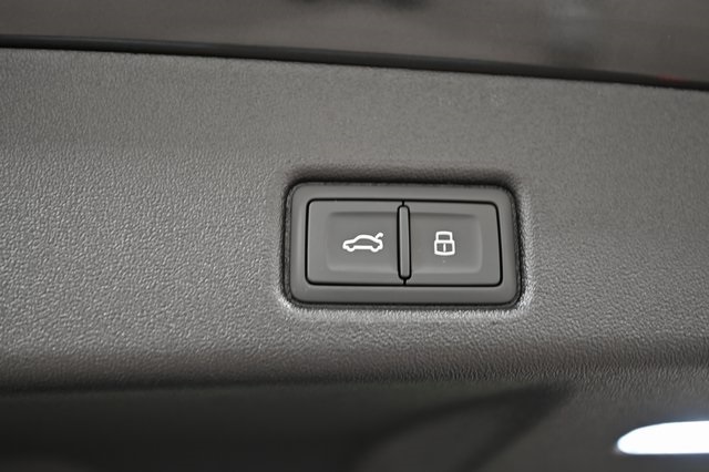 2025 Audi Q5 2.0T Premium Plus photo 13