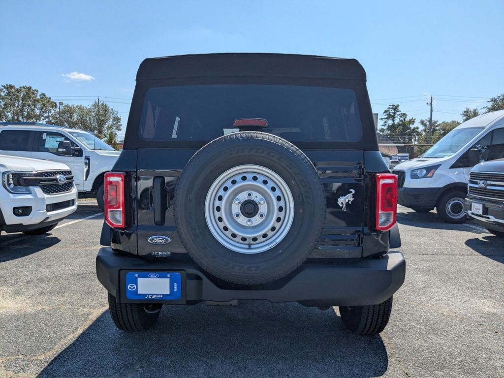 2025 Ford Bronco Base photo 4