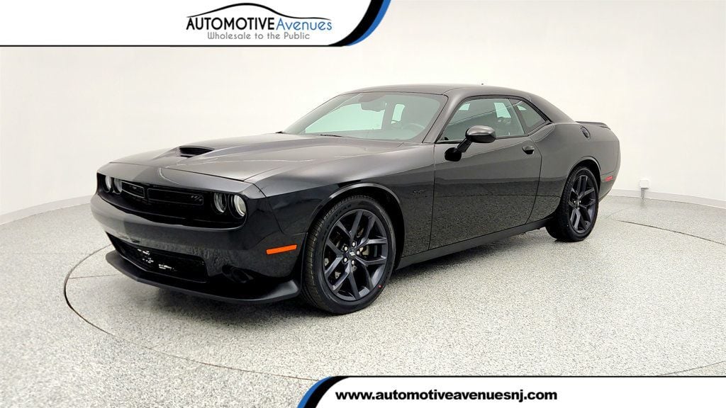 2023 Dodge Challenger R/T's photo