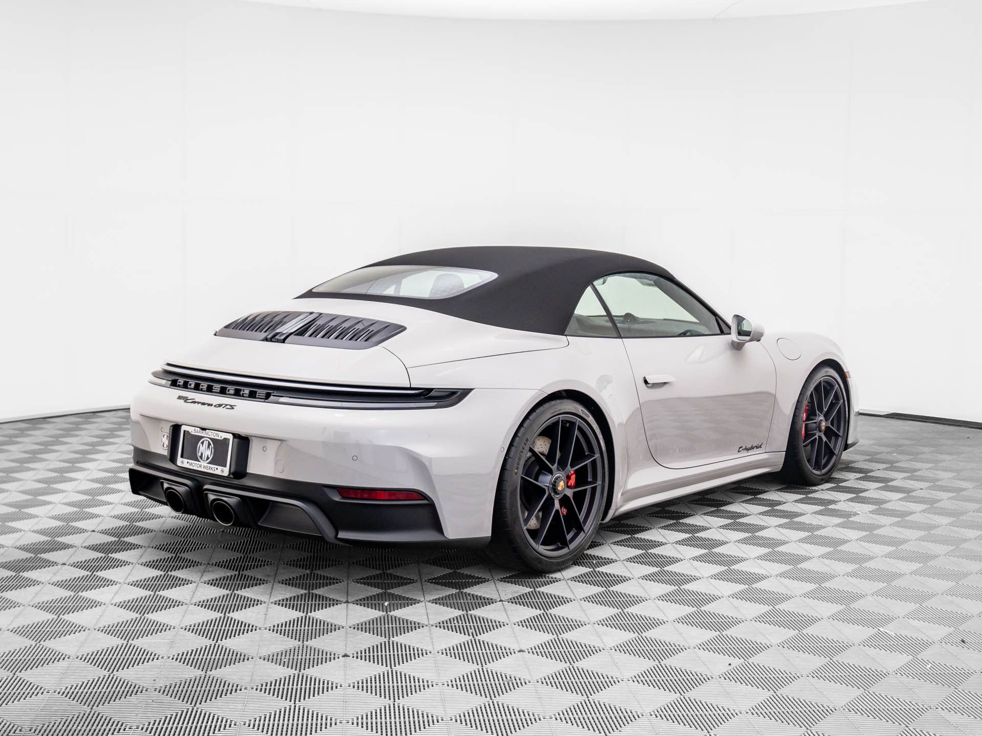 2026 Porsche 911 GTS photo 7