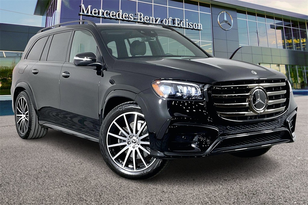 2025 Mercedes-Benz GLS Base's photo