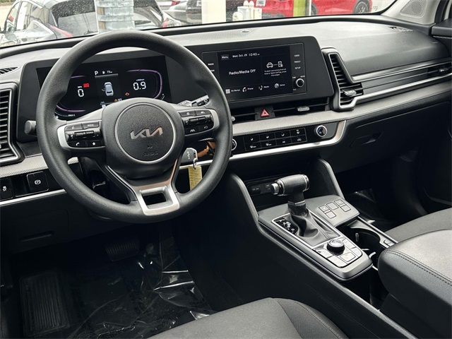 2023 Kia Sportage LX photo 2