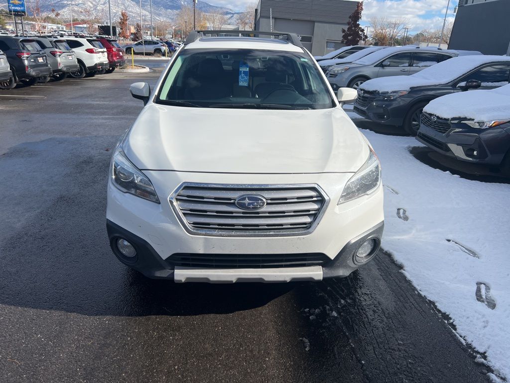 2016 Subaru Outback 2.5i photo 2