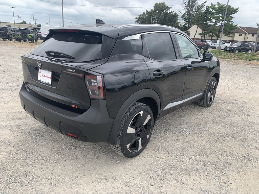 2025 Nissan Kicks SR photo 3