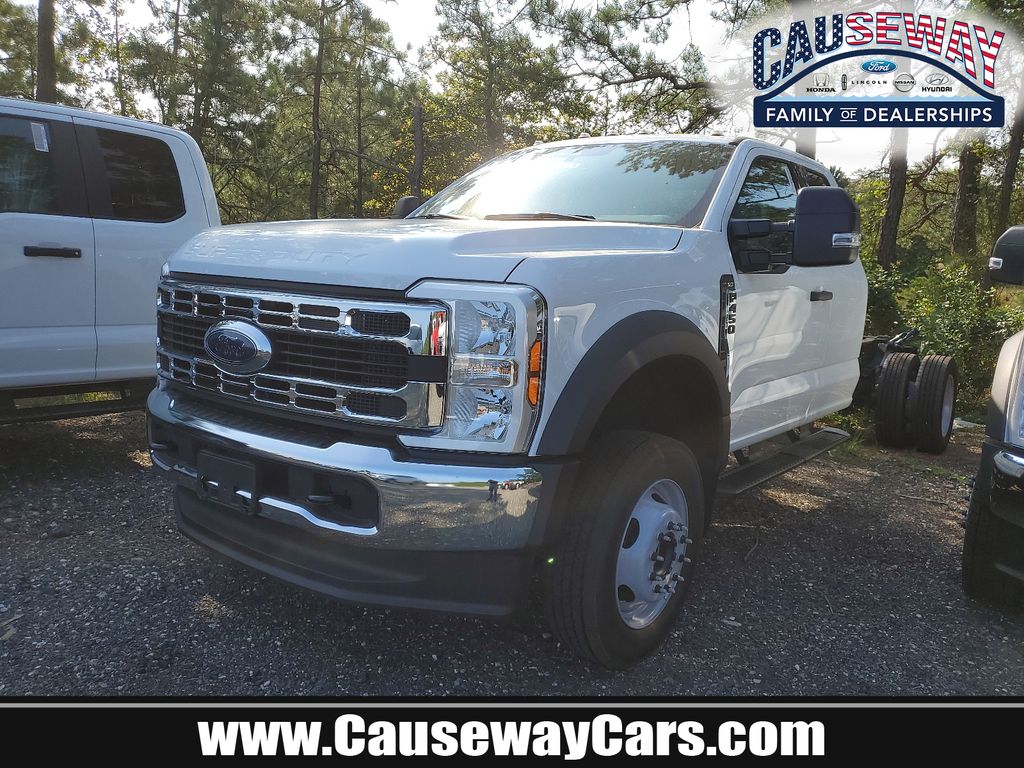 2024 Ford F-450 Super Duty Chassis Cab XLT's photo
