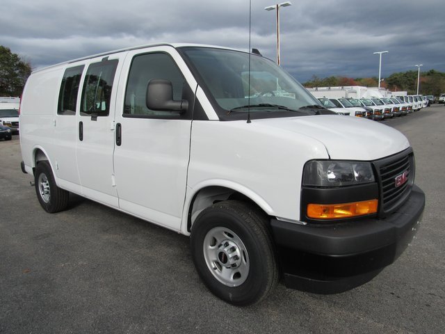 2025 Gmc Savana Cargo 3500 photo 4