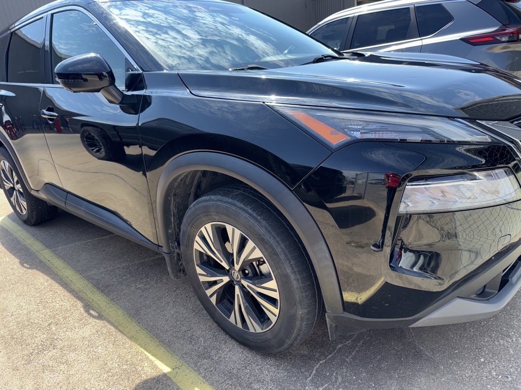 2021 Nissan Rogue SV photo 4