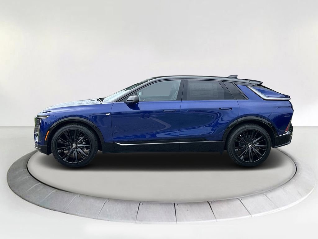 2025 Cadillac Lyriq Sport photo 2
