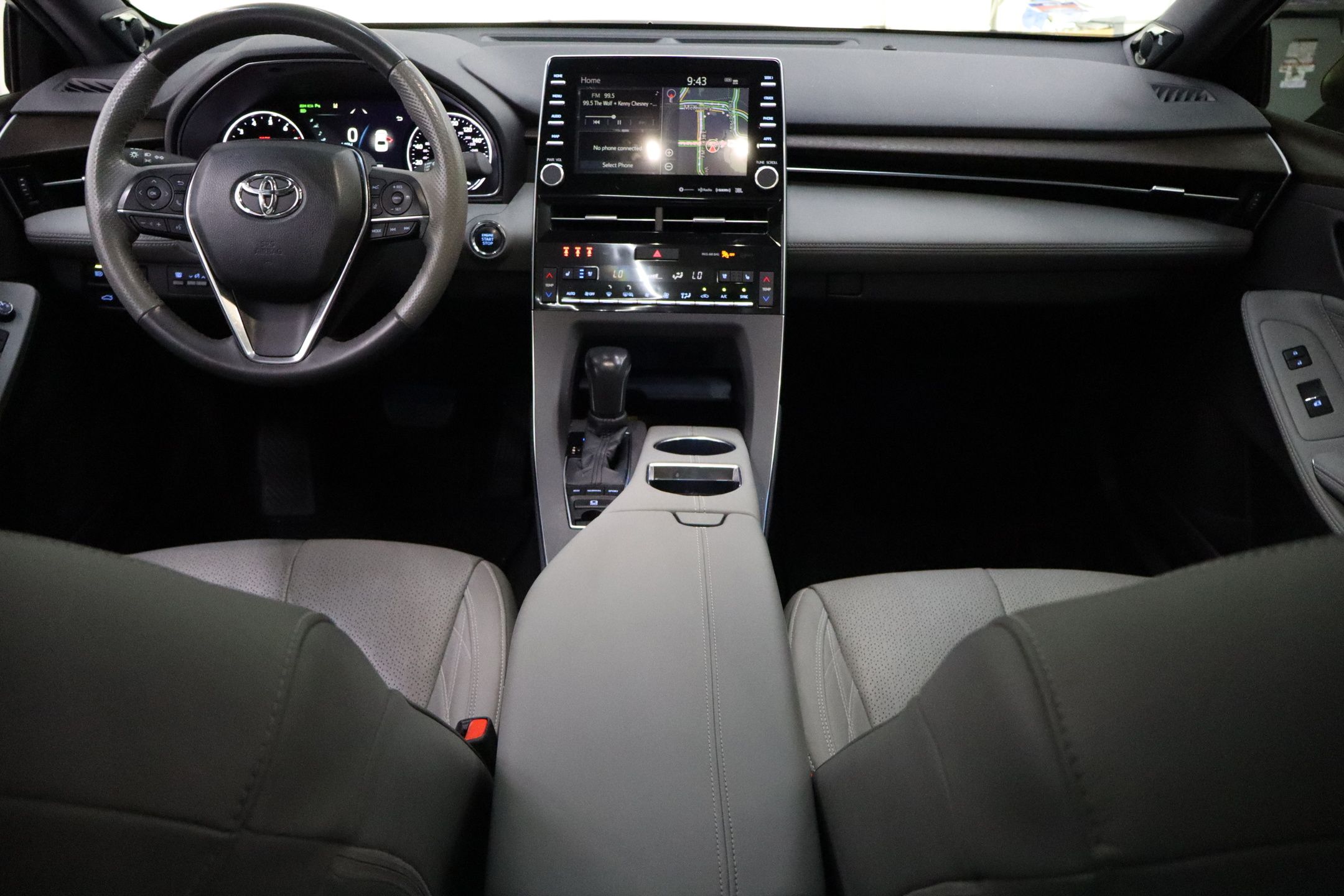 2019 Toyota Avalon Limited photo 30