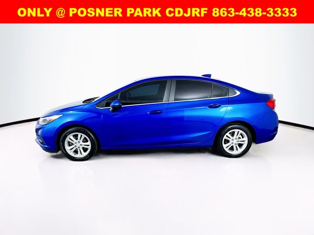 2017 Chevrolet Cruze LT photo 4