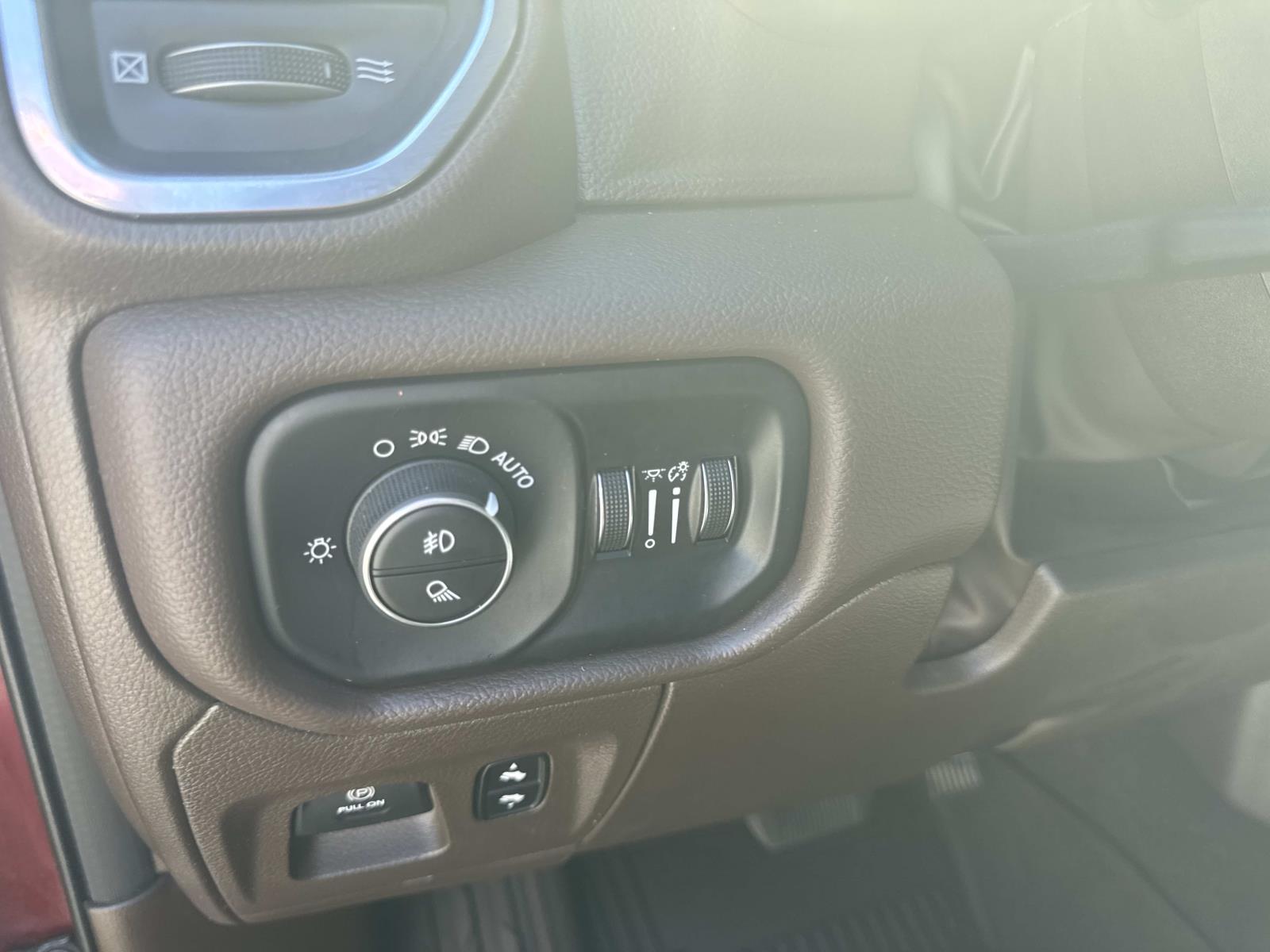 2025 Ram 1500 Laramie photo 18