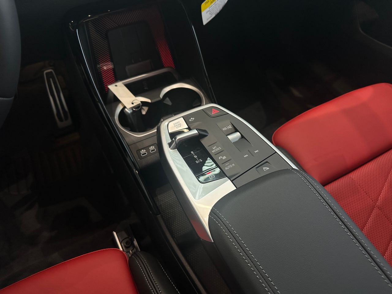 New 2025 Alpine White BMW xDrive28i image 9