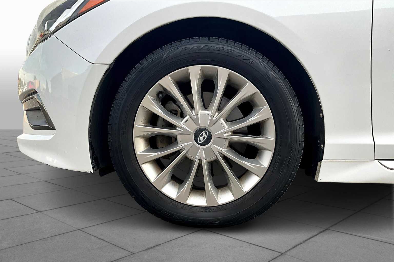 2015 Hyundai Sonata Limited photo 8