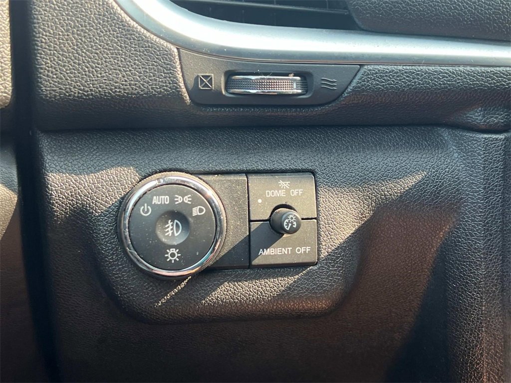 2016 Chevrolet Traverse 1LT photo 19