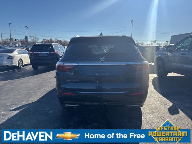 2023 Buick Enclave Essence photo 4