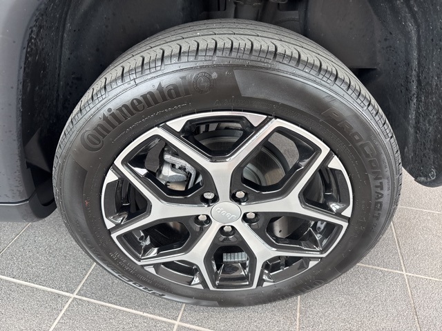 2024 Jeep Compass Limited photo 3