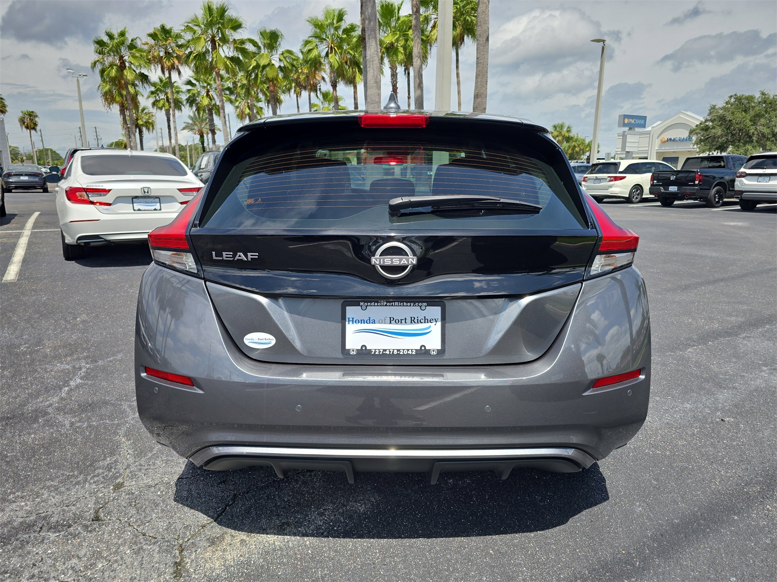 2023 Nissan Leaf S photo 5