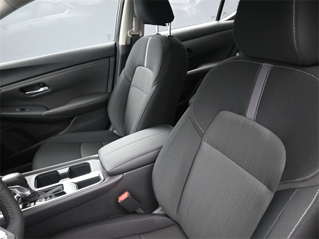 2025 Nissan Sentra SV photo 16