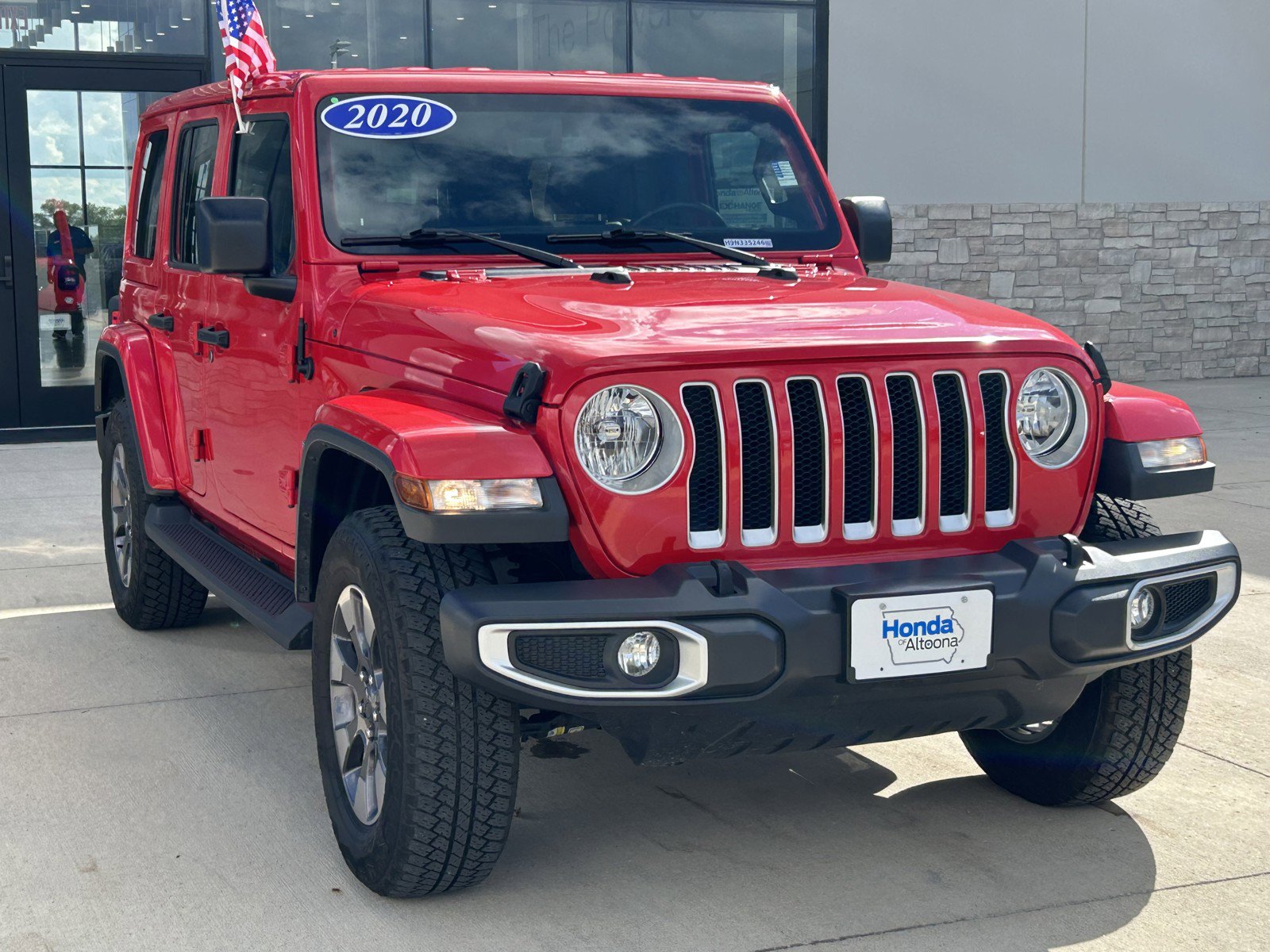 2020 Jeep Wrangler Unlimited Sahara photo 9