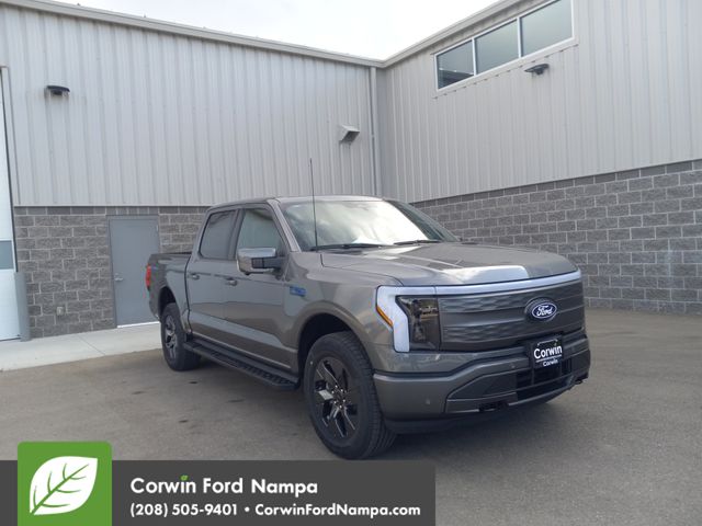 2025 Ford F-150 Lightning Lariat's photo