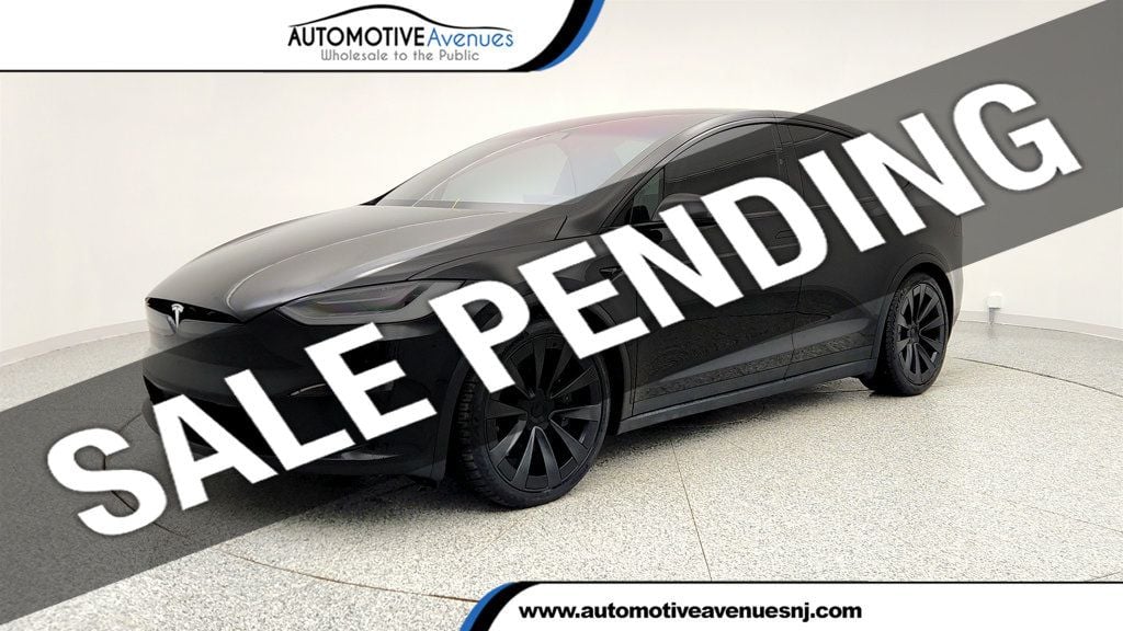 2023 Tesla Model X Long Range's photo