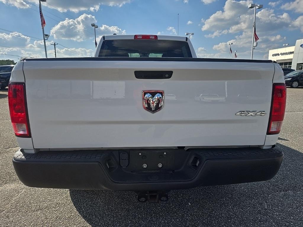2021 Ram 1500 Classic Tradesman photo 3