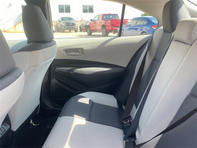 2025 Toyota Corolla LE photo 16