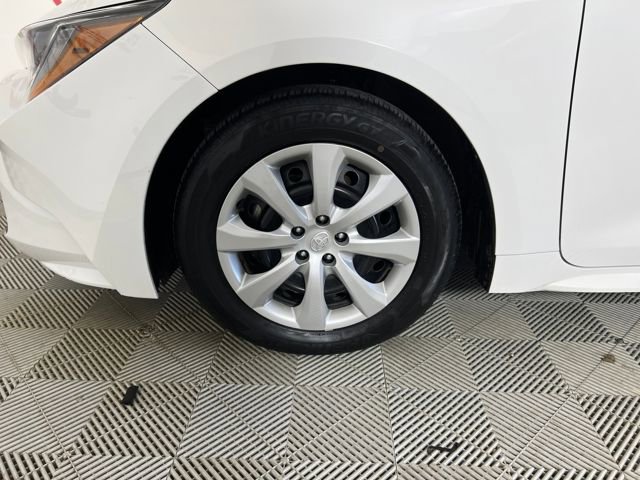 2024 Toyota Corolla LE photo 19